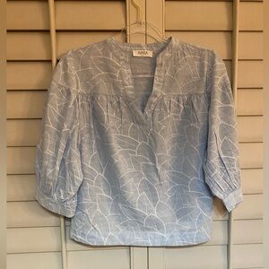 AVARA Light Cotton Blue Stylish Blouse Excellent Condition Size Small